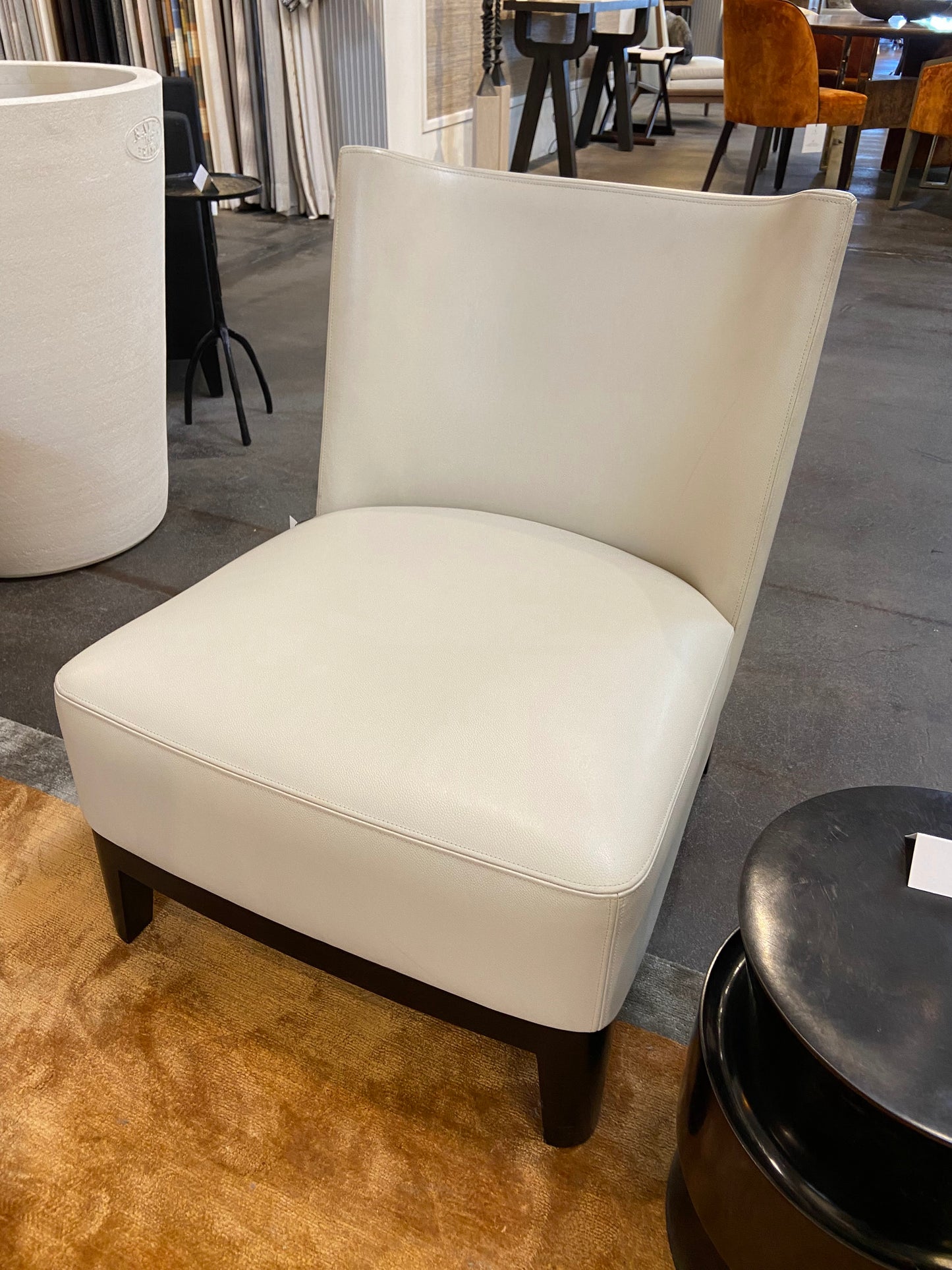 MANDARIN Lounge Chair - F04-193-01-M-7