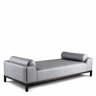 AUTAN Daybed: 78.75Wx39.5Dx20.25H with Oak, open grain base - F14-028-04