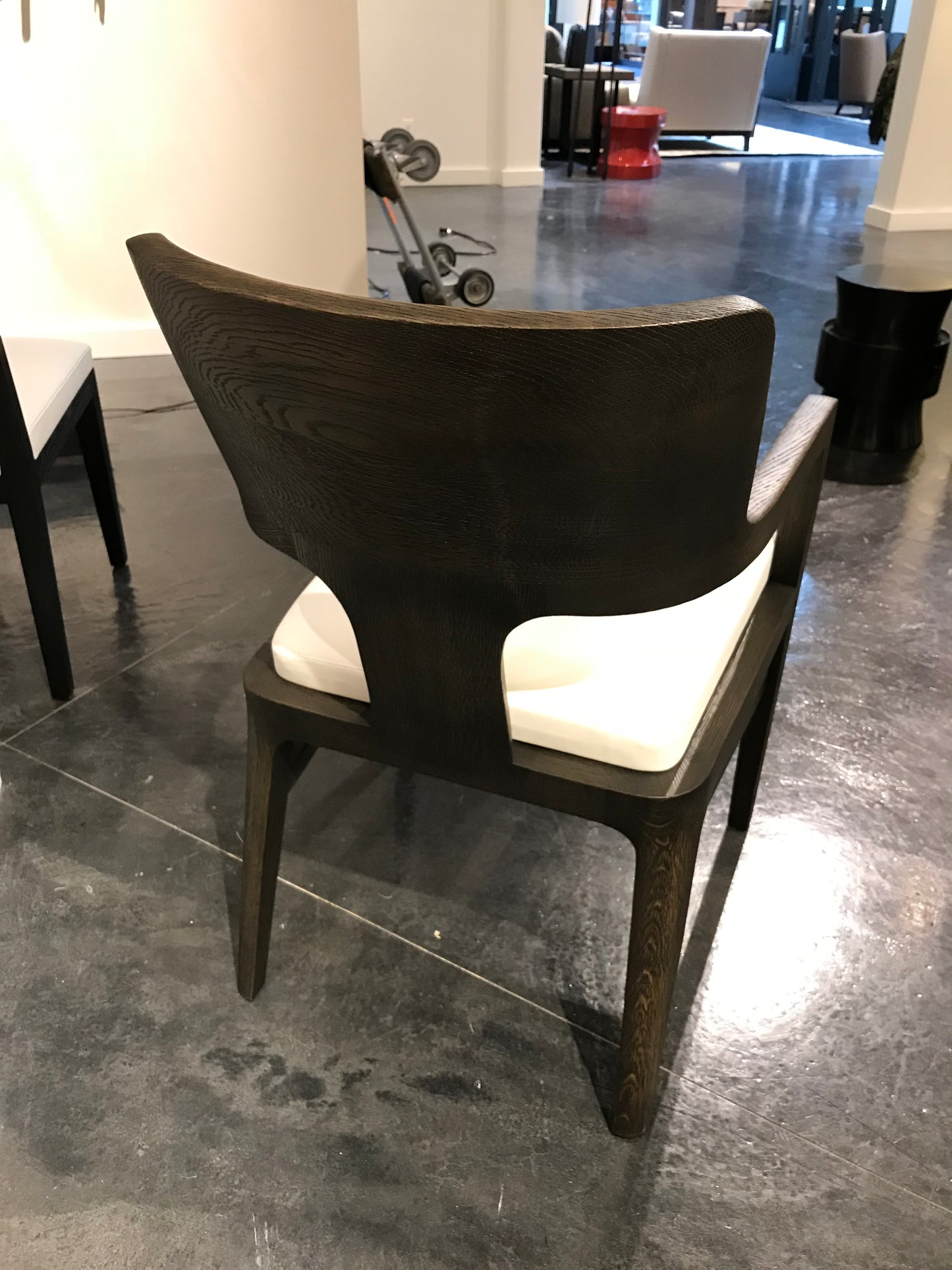 ARCTIQUE Arm Chair - F01-015-02-M-3
