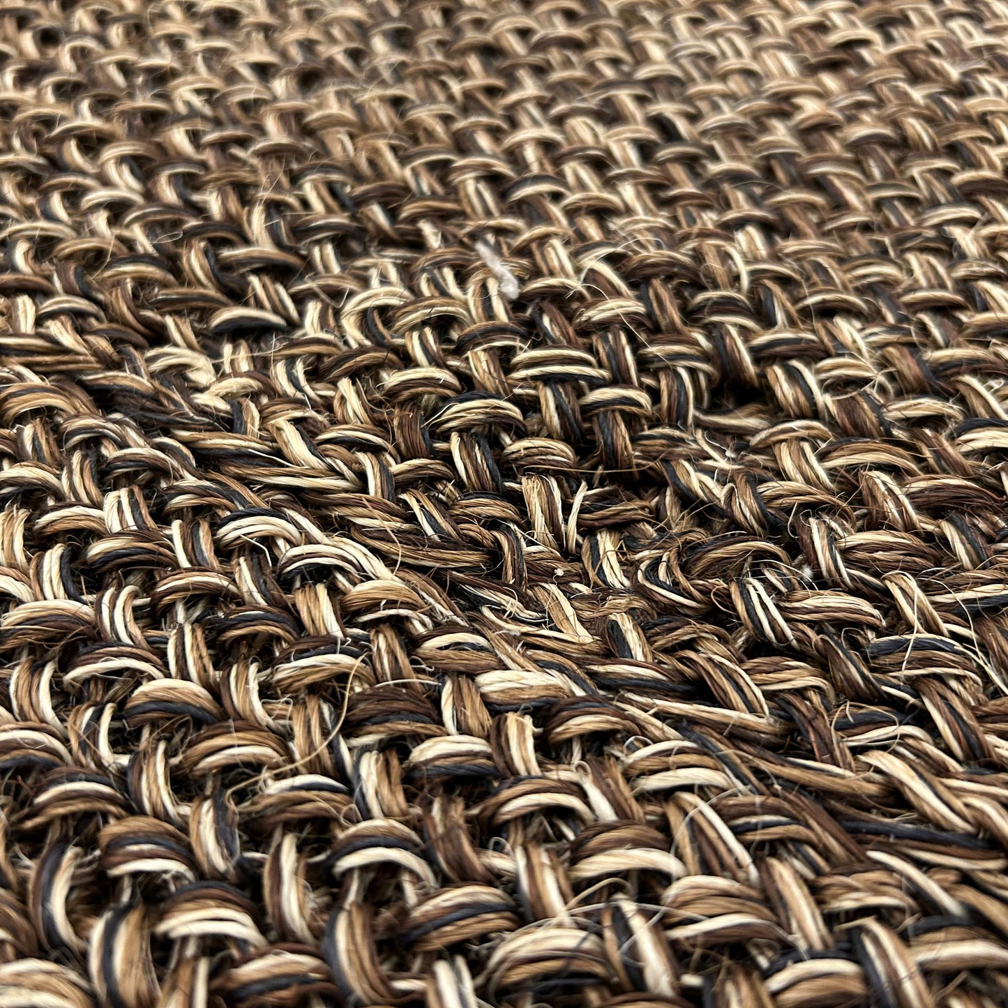 ILET, 100% Sisal Hand knitted Rug - R30-165-01-M-19