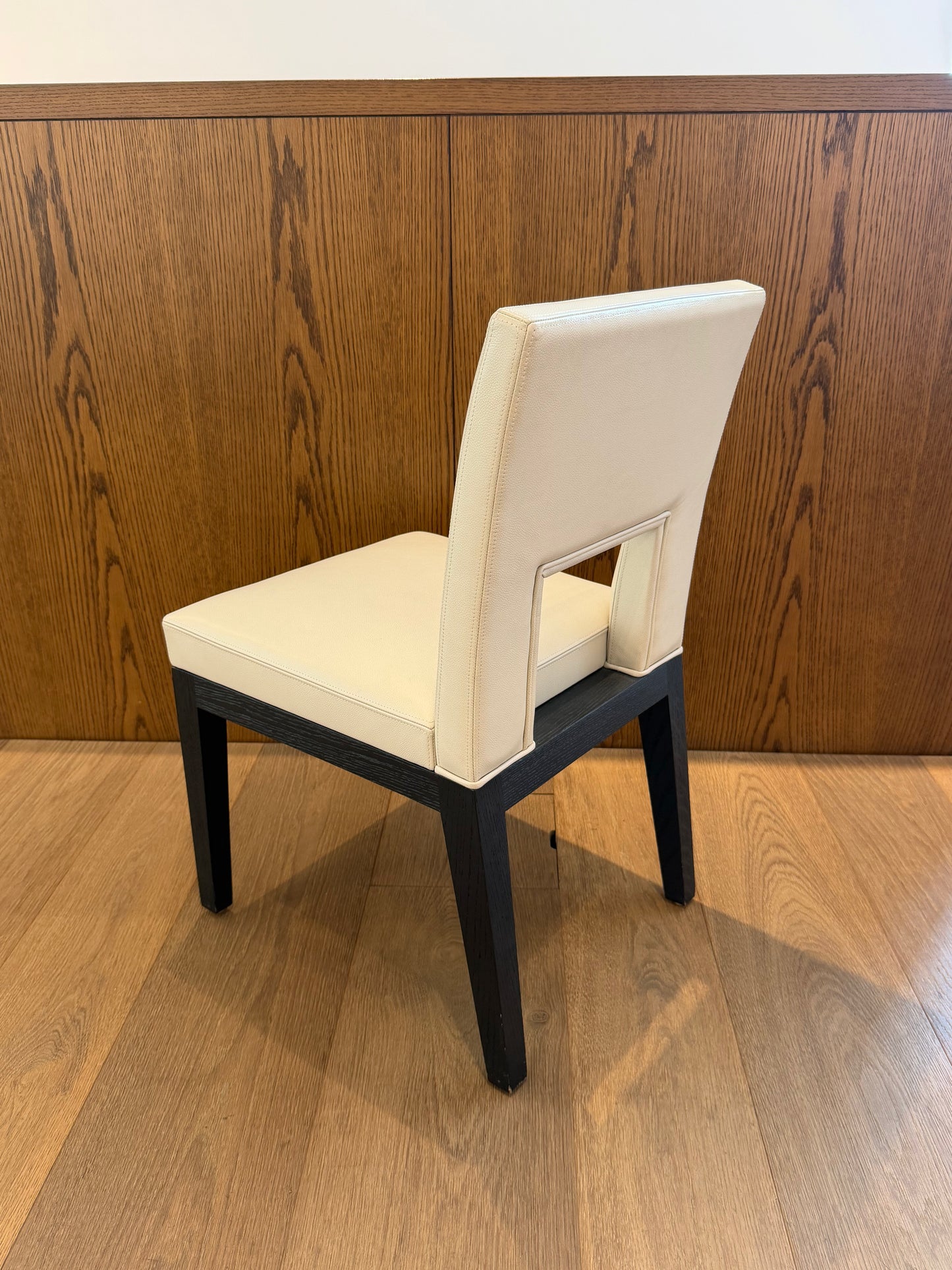 VELIN Chair - F03-320-01-S-8