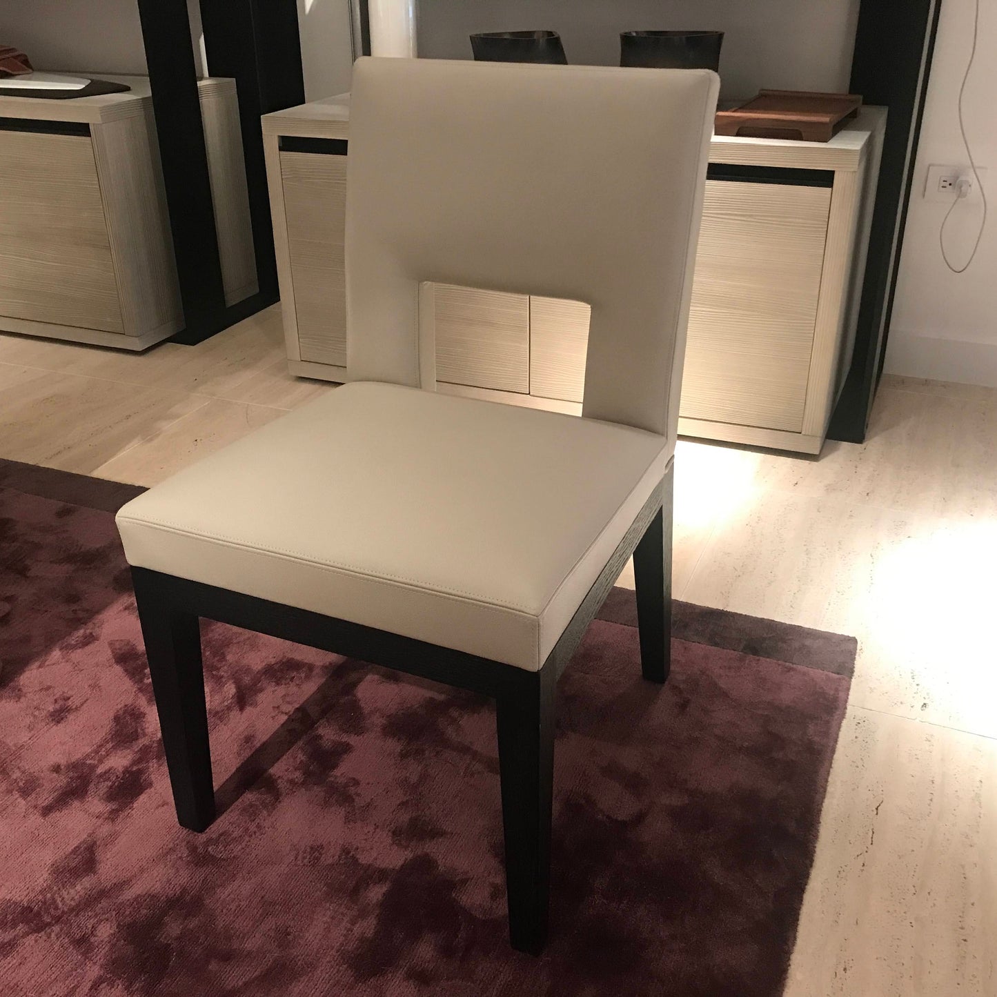 VELIN Chair - F03-320-02-M-1