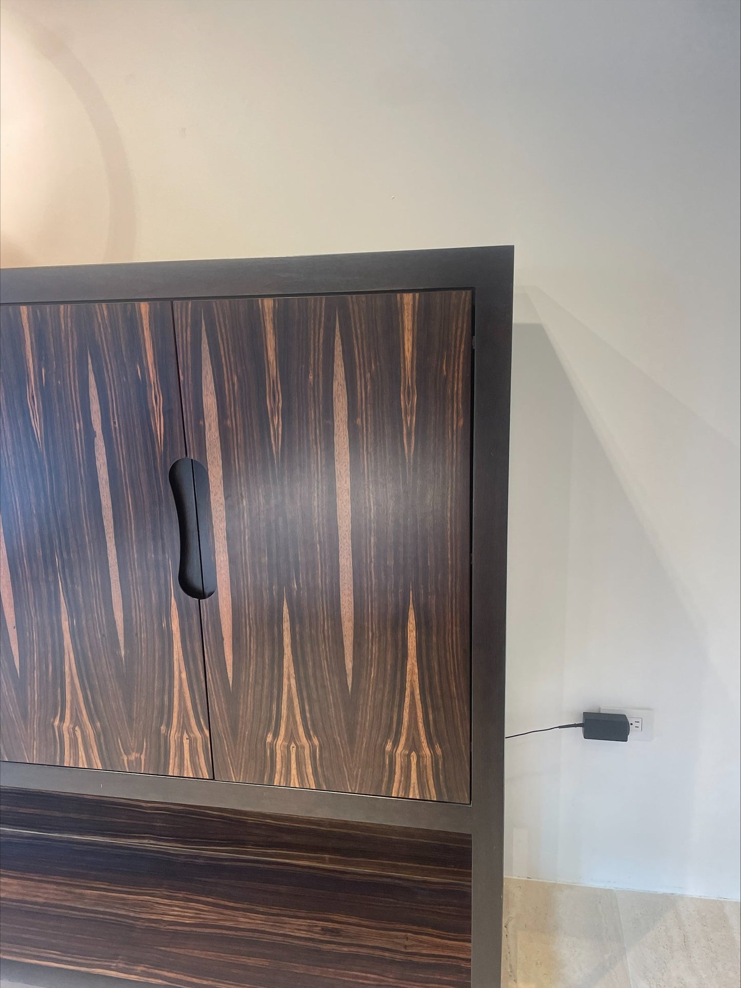 LUTH Cabinet - F11-190-01-M-2